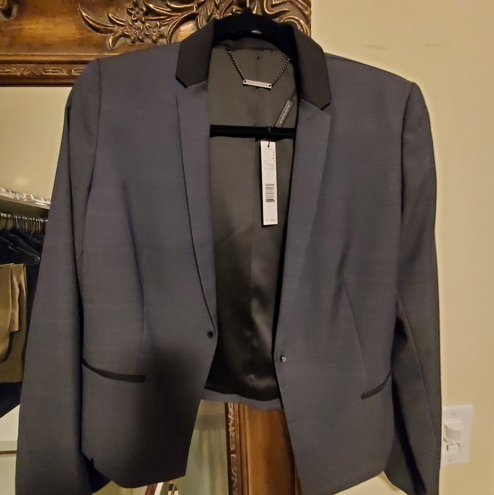 Tahari blazer New  size 8